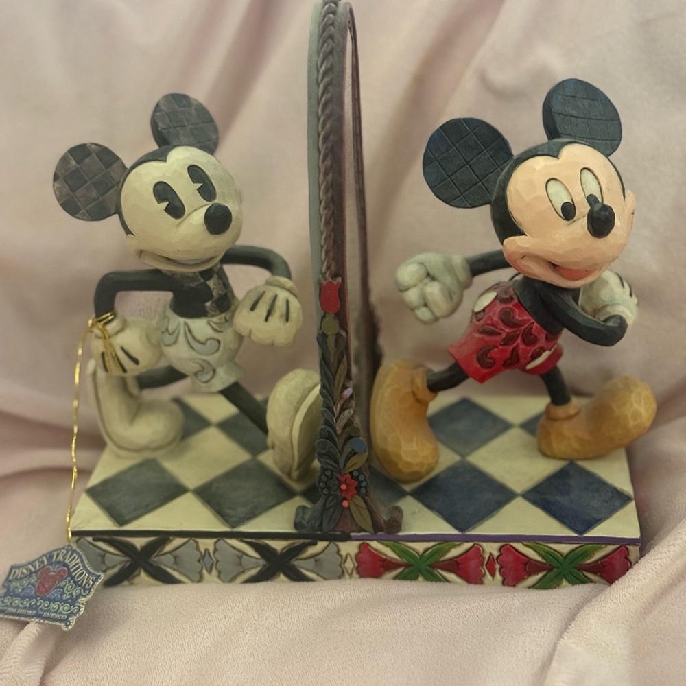Jim Shores Disney 80 Years Of Laughter, Mickey Mouse Figurine. Disney Traditions